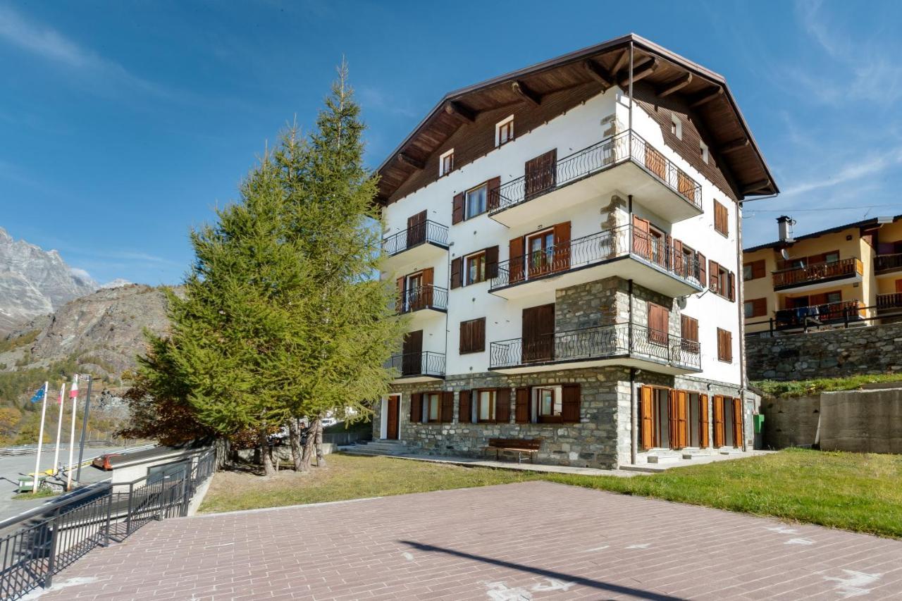 HelloChalet - Maison Rue de la Neige - Family Ski Holiday walking distance slope&gondola Valtournenche Extérieur photo